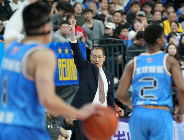 世界杯直播软件下载中心-北京首钢VS山西男篮!许利民拒绝输球,斯佩尔曼缺席,央视直播