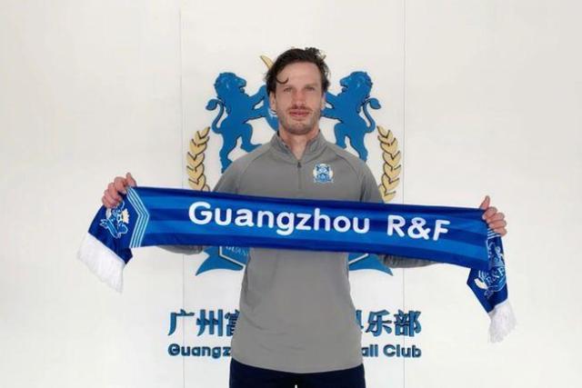 世界杯手机直播-斯文森重返广州迫不及待证明自己：我的球技又长了