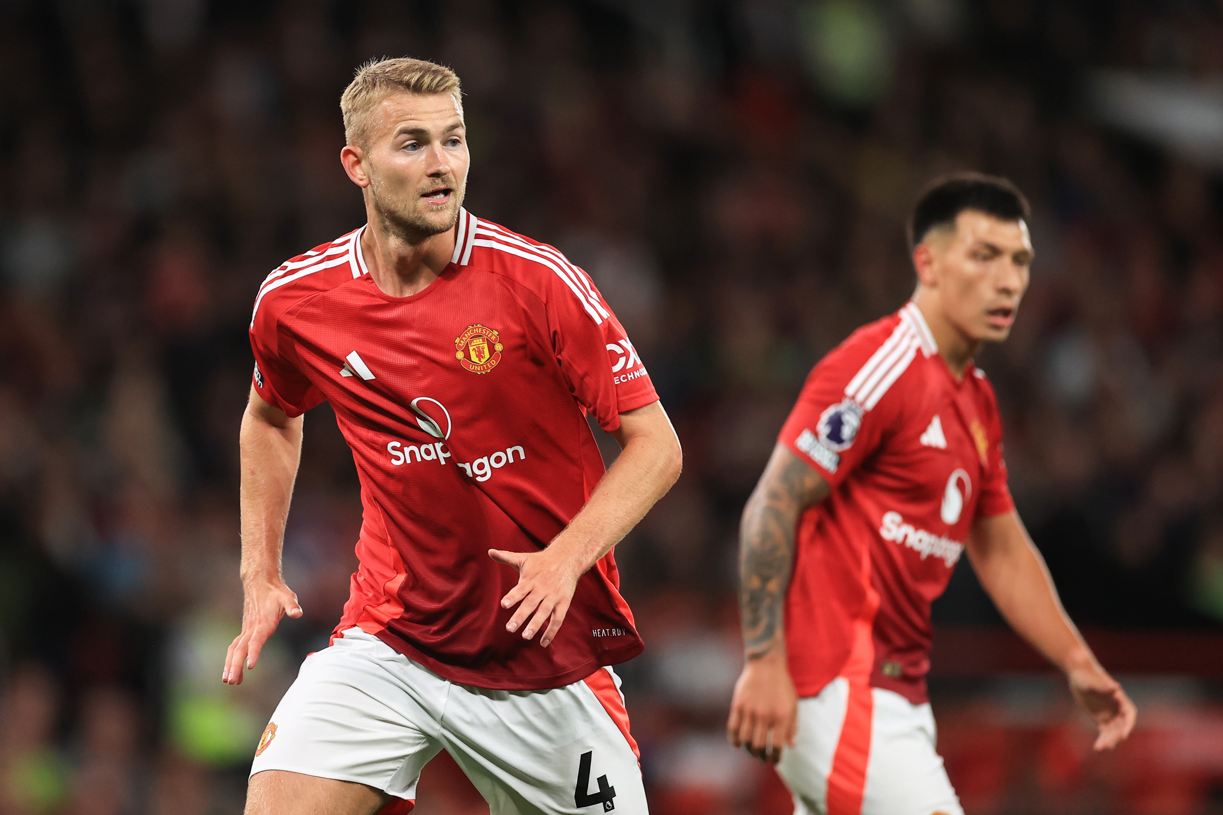 世界杯官方正版入口-曼晚：马奎尔续约释放后防线重组信号，利马德里赫特位置或将不保